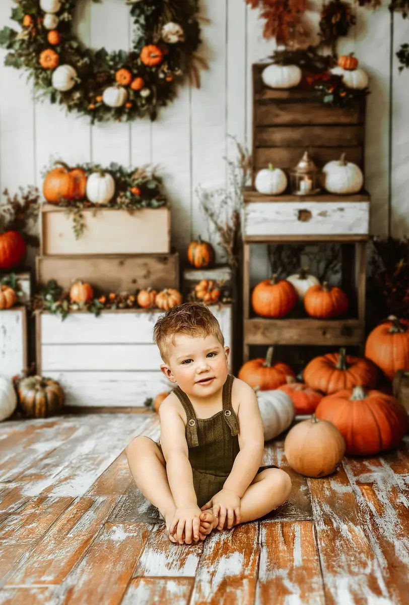 Ghirlanda di zucche autunnali in scatola di legno