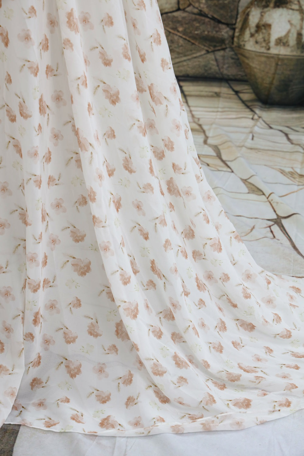 Vestido de fotos de maternidad con tirantes de estampado floral de chiffon diseñado por Kate