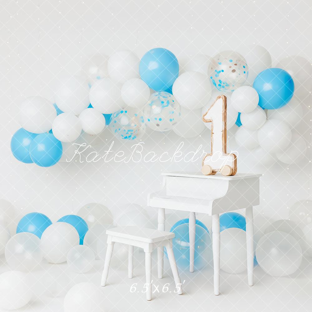 Primer Cumpleaños Minimalista de Piano Blanco con Globos Fondo Diseñado por Patty Roberts