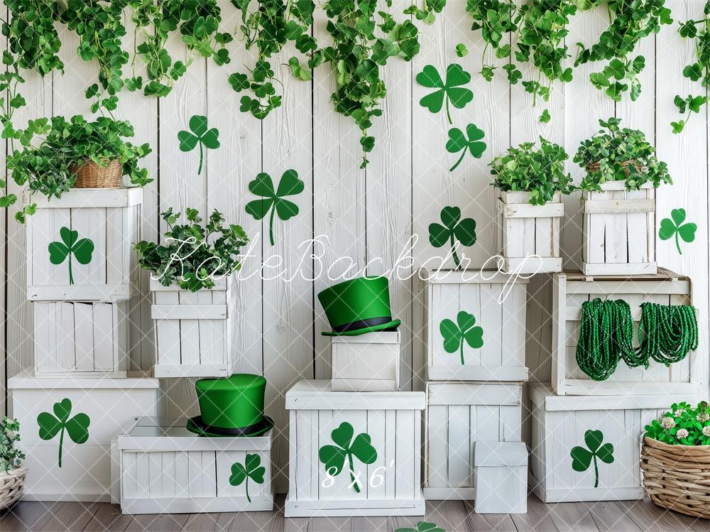 Fondo blanco de trébol de día de San Patricio diseñado por Patty Roberts