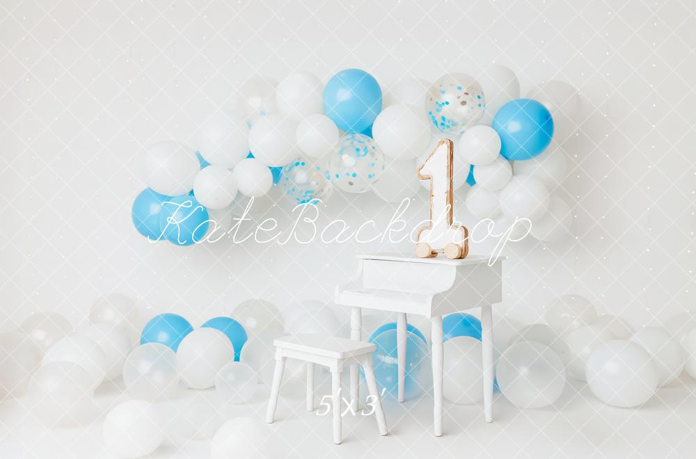 Primer Cumpleaños Minimalista de Piano Blanco con Globos Fondo Diseñado por Patty Roberts