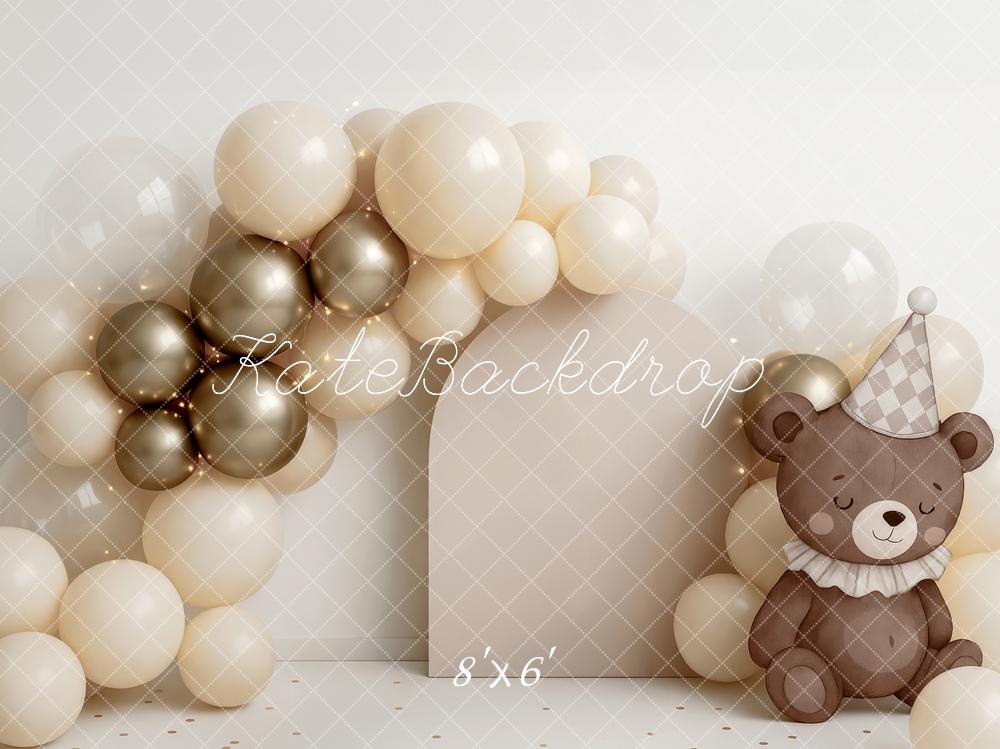 Fondo de pastel de smash de Teddy Bear Balloon Arch Diseñado por Patty Roberts