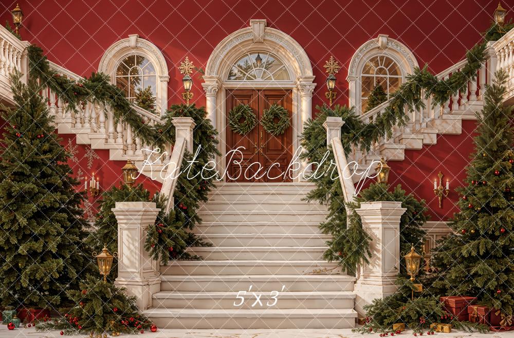 Fondo de Escaleras en Cascada de Navidad en Mansion Roja con Guirnaldas y Árboles Diseñado por Emetselch
