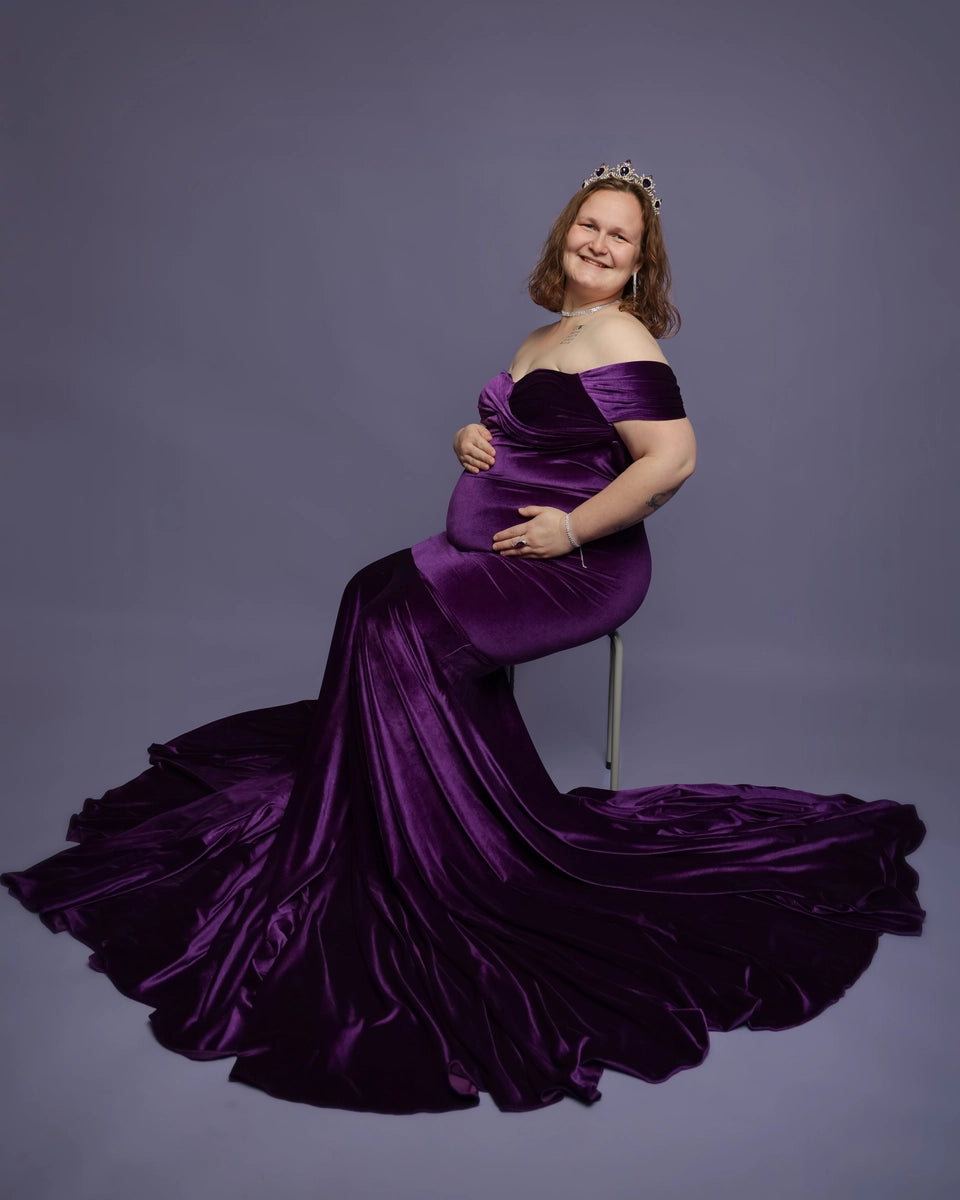 velvet pregnancy dress Brown Button Up V-Neck Maternity in bra cups and vertical boning for support Adjustable velvet spaghetti straps Back zipper Double knee FABRIC: Stretch Velvets Chicaboo