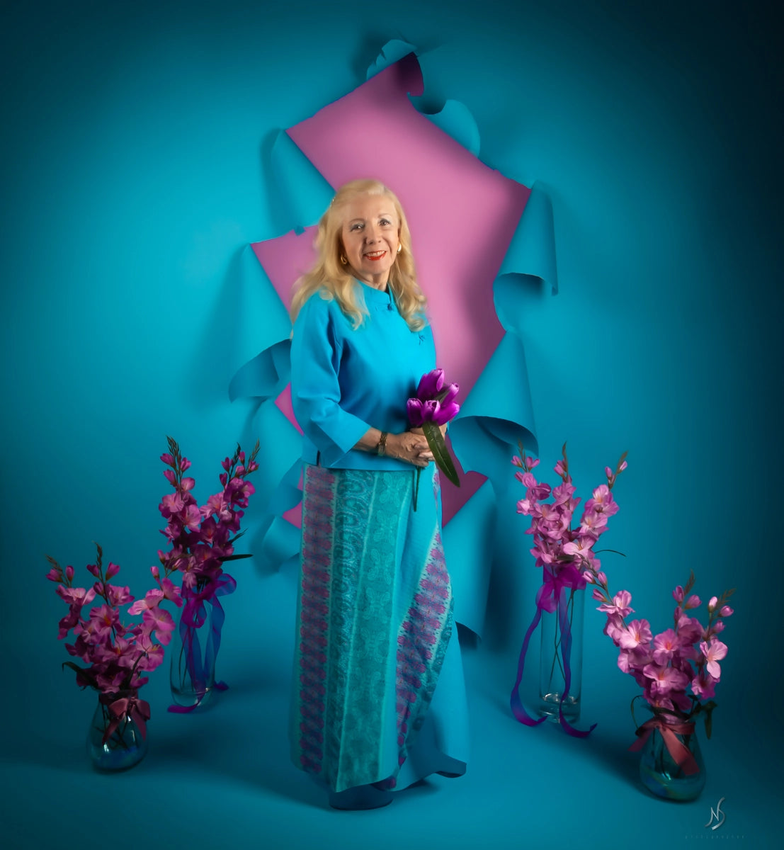 Kate Carnation Pink Seamless Paper Backdrop for Photography