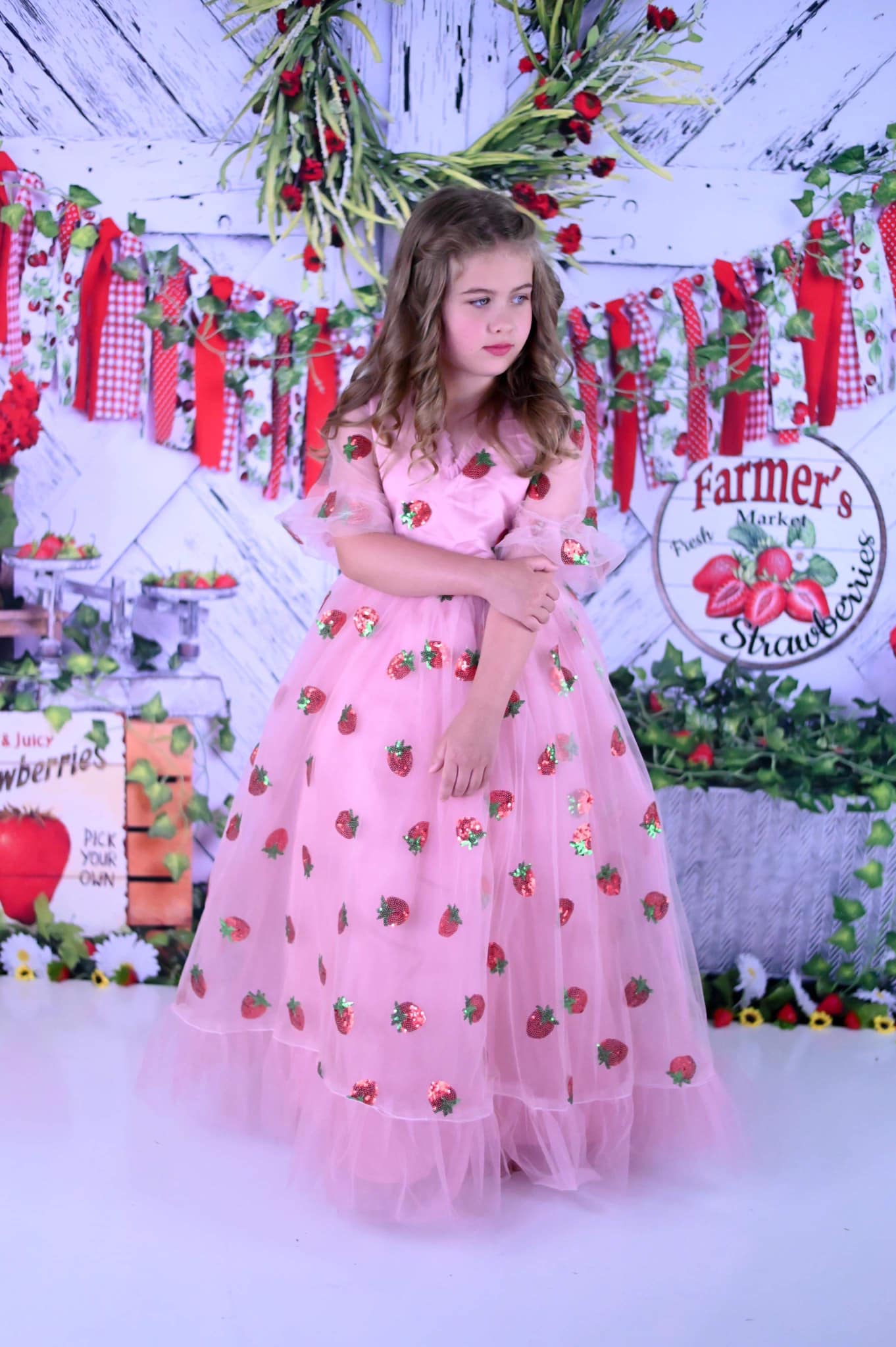 Kate Summer Strawberry White Wooden Board With Banners Backdrop - Kate Backdrop