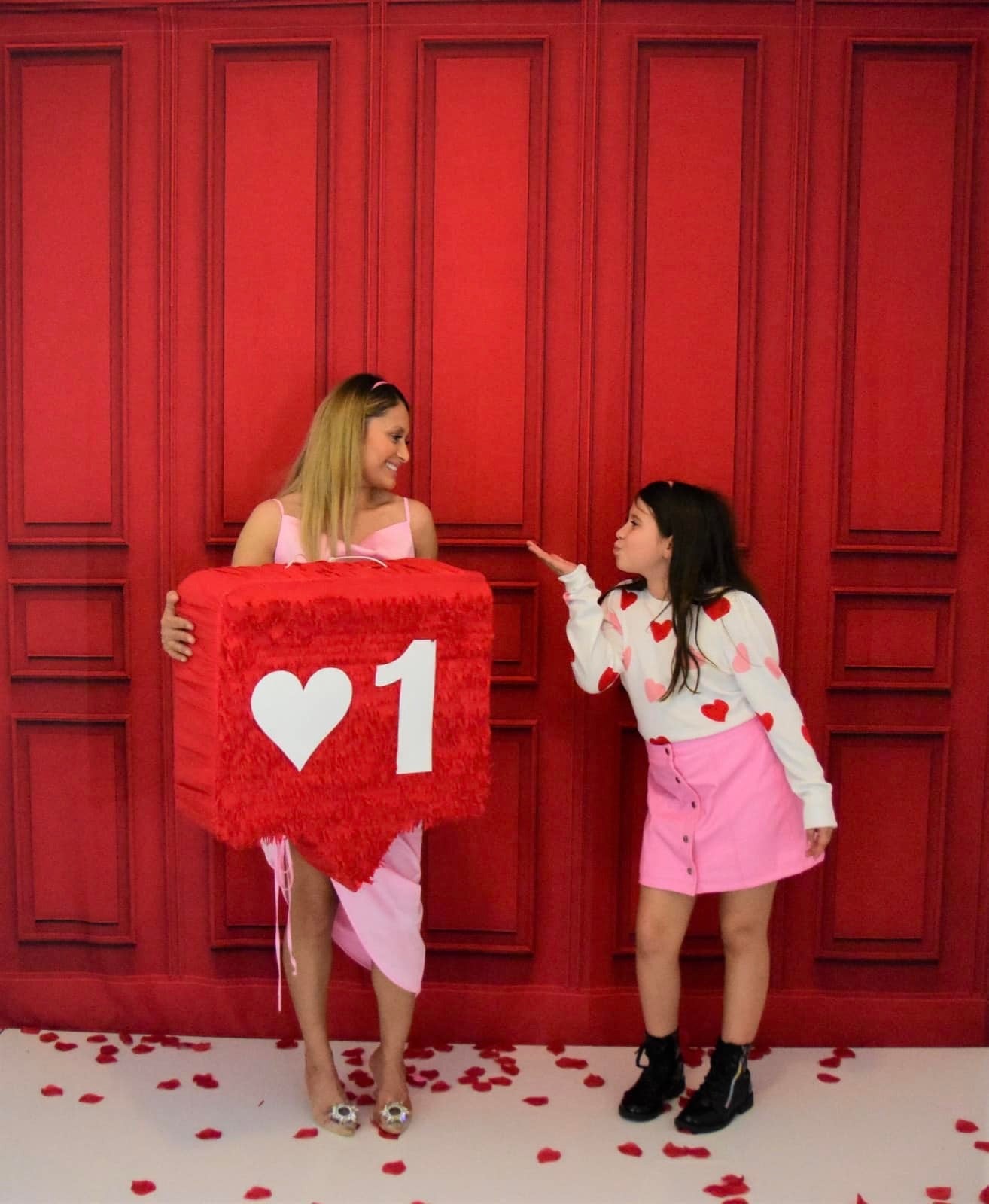 Kate Red Vintage Wall Backdrop Designed by Chain Photography - Kate Backdrop