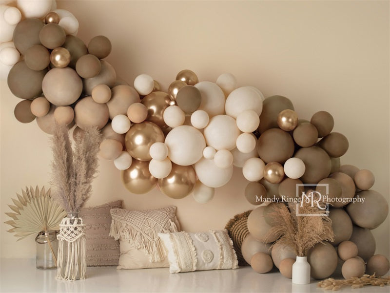 Fondos de globos boho, cojines de macramé diseñados por Mandy Ringe Photography
