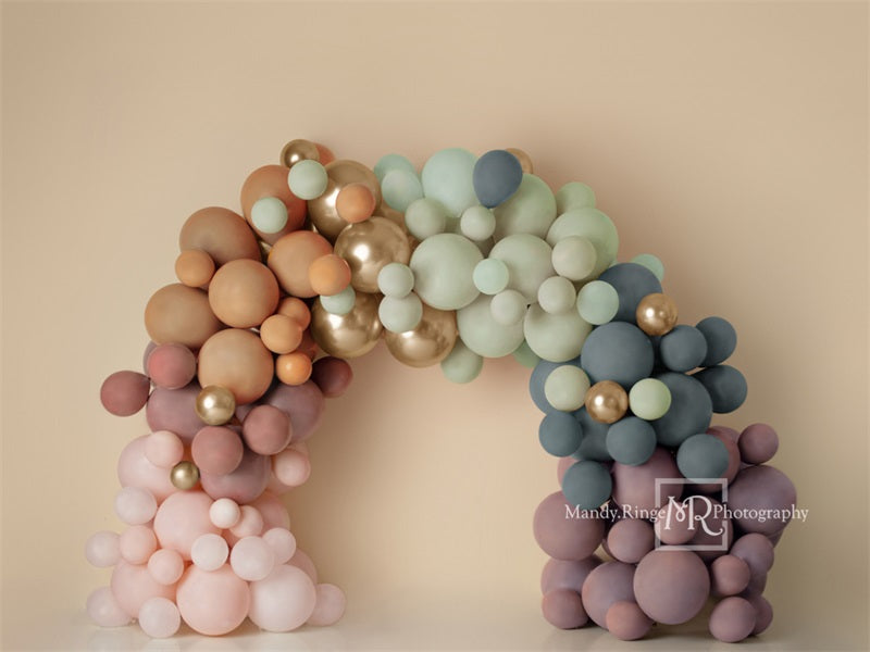 Sfondo arcobaleno boho opaco con arcobaleno di palloncini progettato da Mandy Ringe Photography