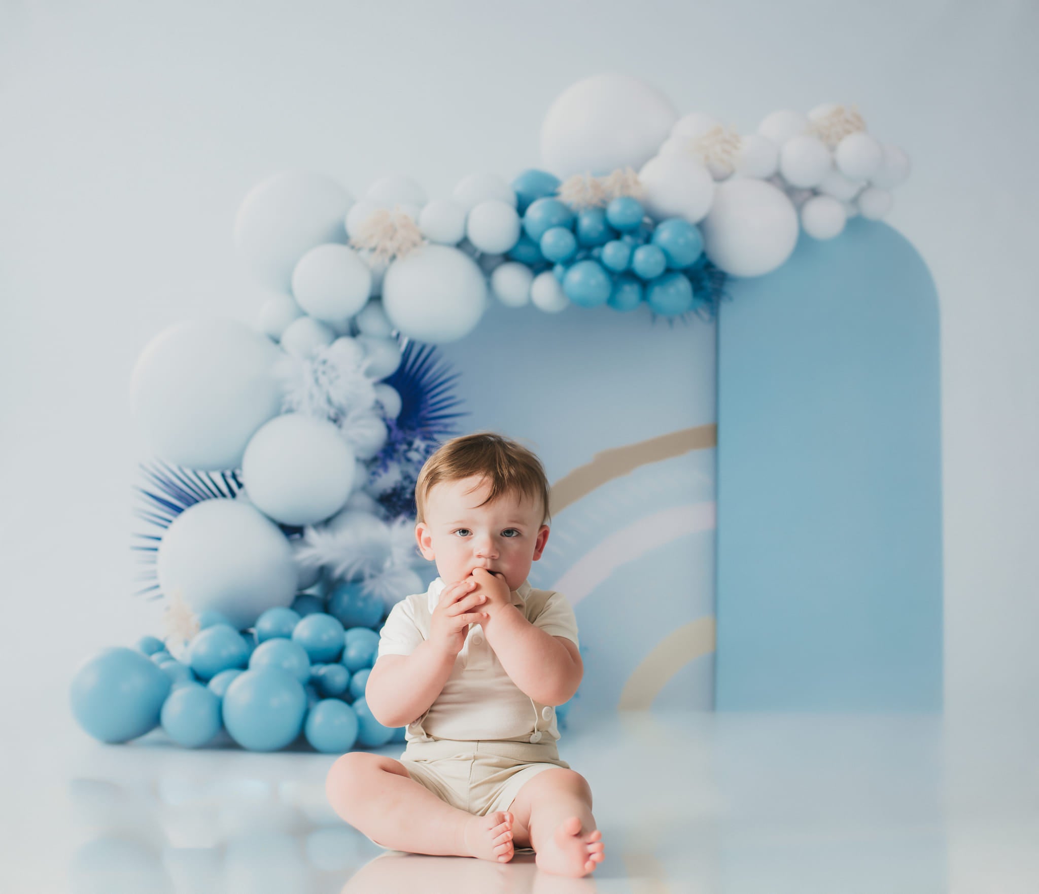 Kate Boho Balloons Backdrop Blue Cake Smash Designed by Uta Mueller Photography