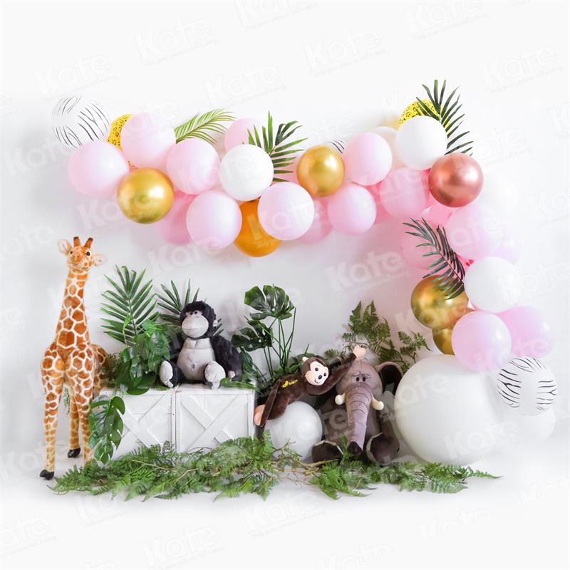 Decoración de Fondo de Cumpleaños con Globos de Animales Salvajes Diseñada por Uta Mueller Fotografía