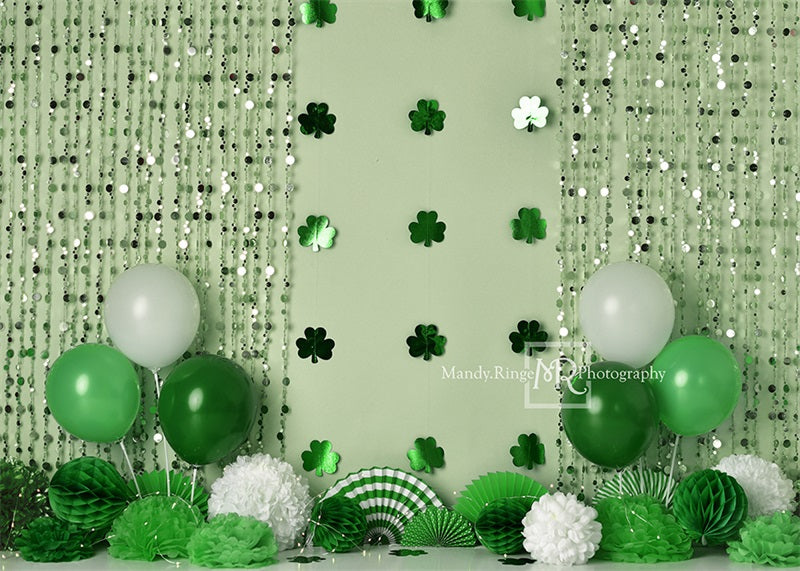 Fondo de fiesta de tréboles del Día de San Patricio diseñado por Mandy Ringe Photography