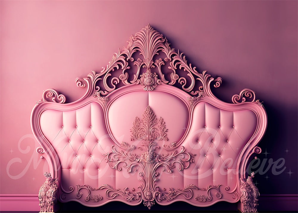 Cabecera de boudoir rosa y elegante diseñada por Mini MakeBelieve