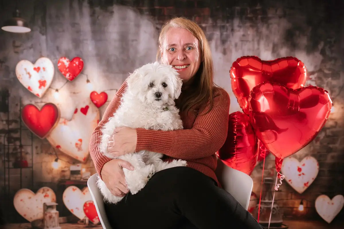 Kate Pet Valentine's Day Industrial Sense Retro Lamp Wall Love Backdrop Designed by Emetselch