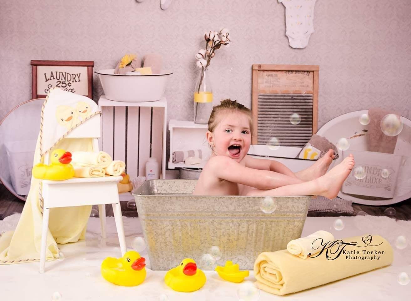 Katebackdrop£ºKate Bath Time Baby Backdrop Summer Rubber Ducks and Bubbles Photos Designed by Erin Larkins