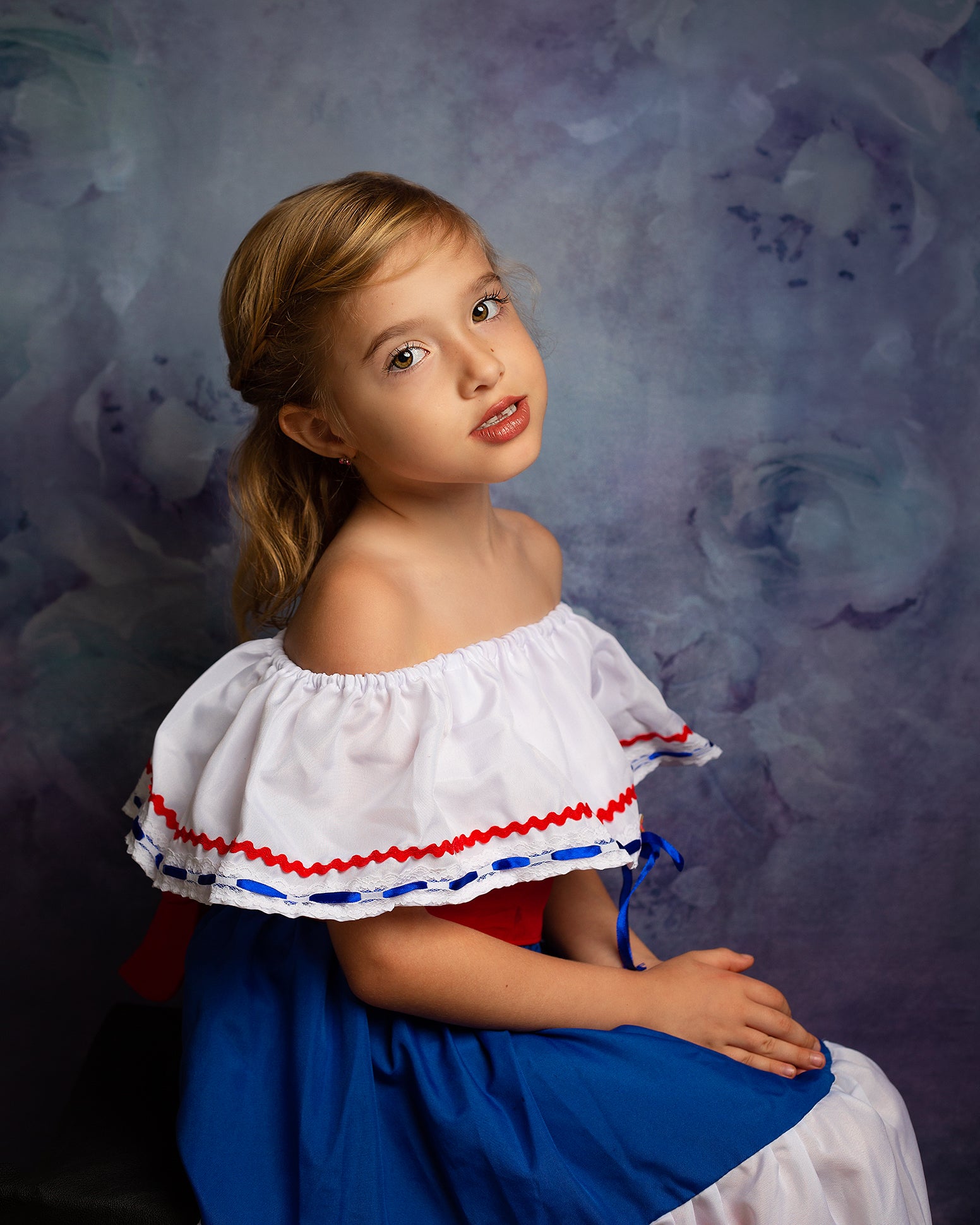 Kate Sweep Fine Art Floral Gray Blue Backdrop Designed by Chain Photography - Kate Backdrop