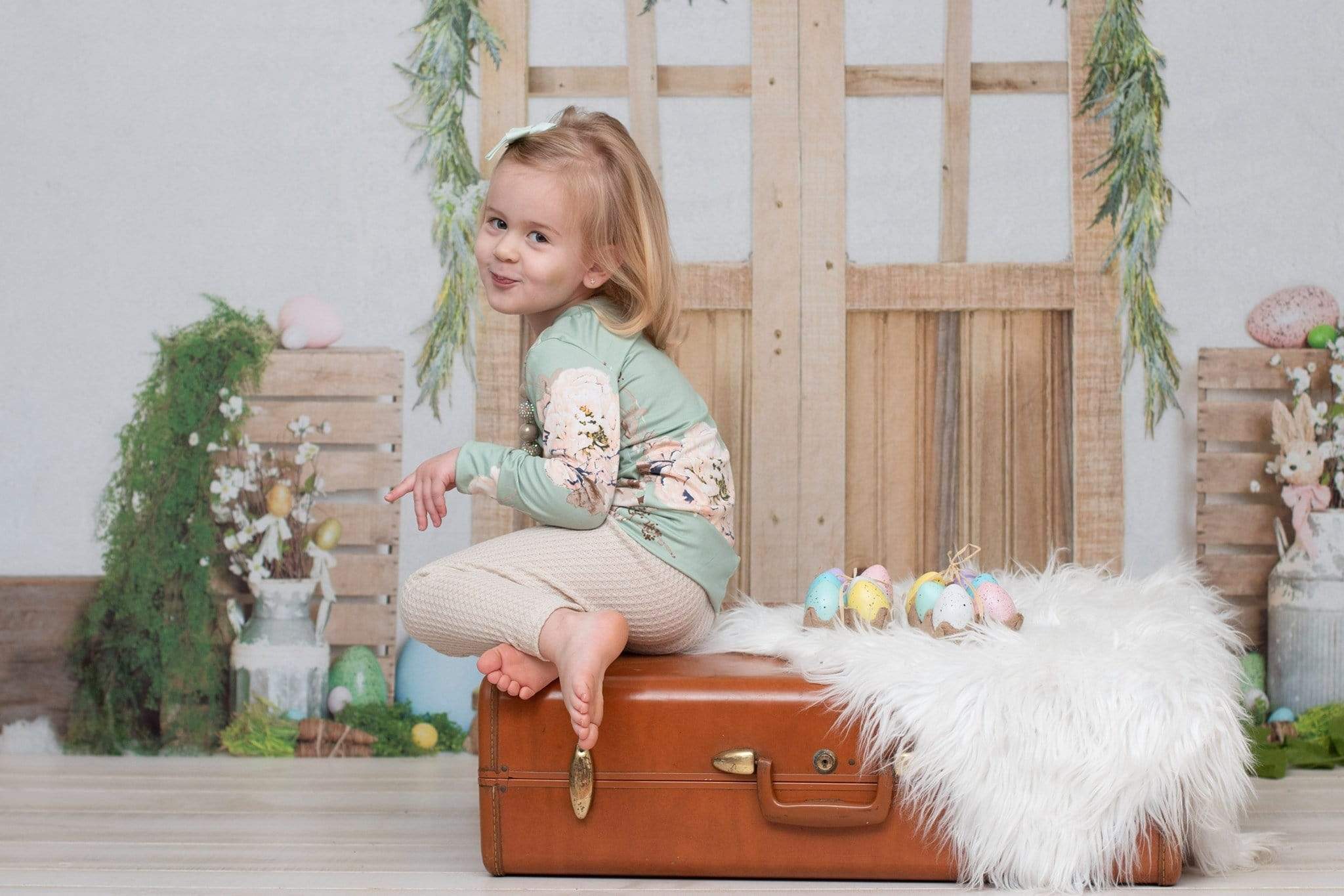 Katebackdrop£ºKate Easter Barn Door Spring Decoration Backdrop