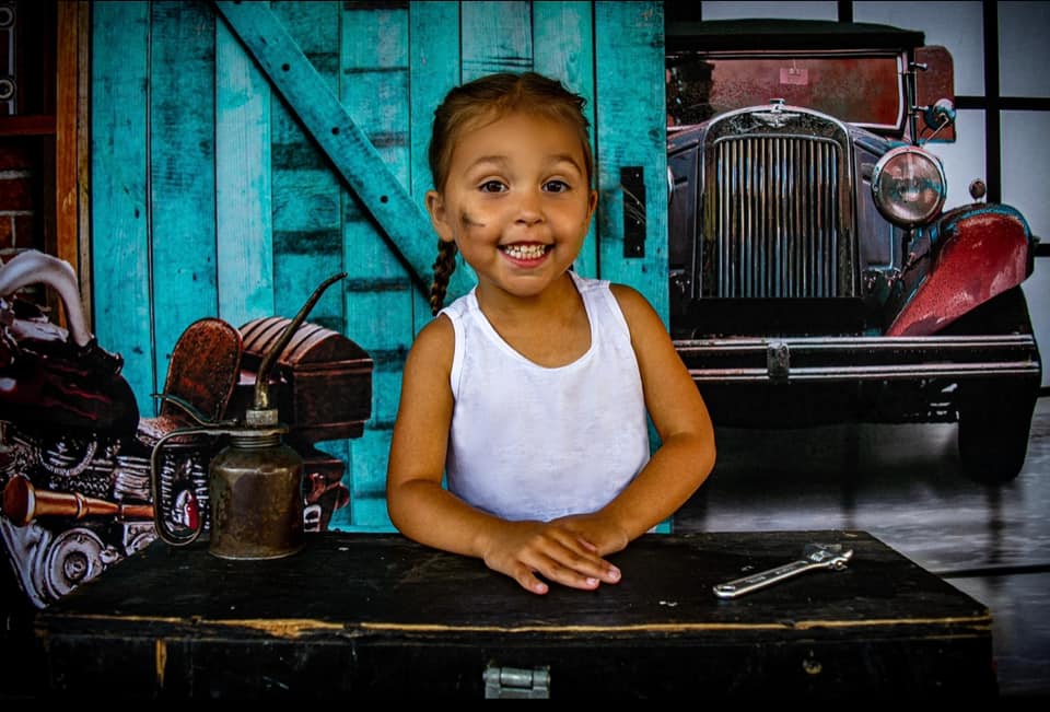 Kate Father's Day Garage Boy Backdrop for Photography - Kate Backdrop