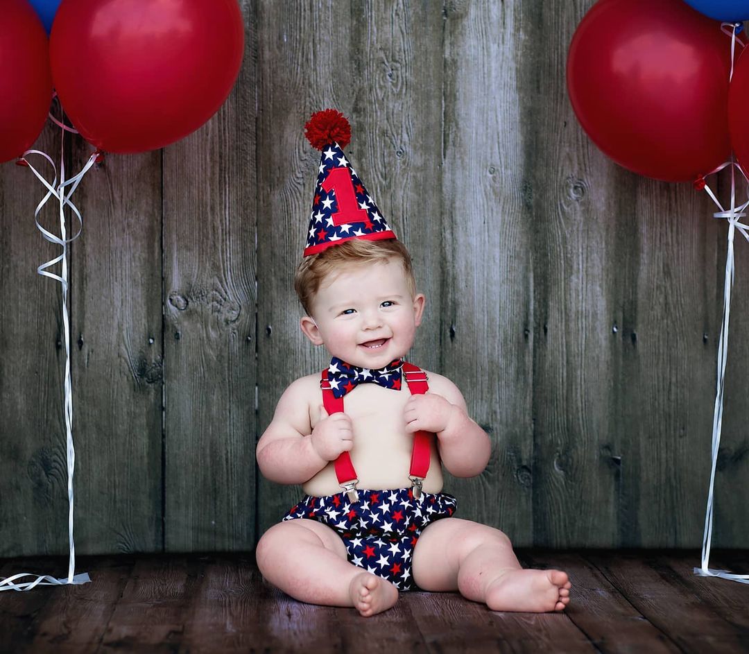 Kate Dark Wood Barn Backdrop Newborn/baby Photography - Kate Backdrop