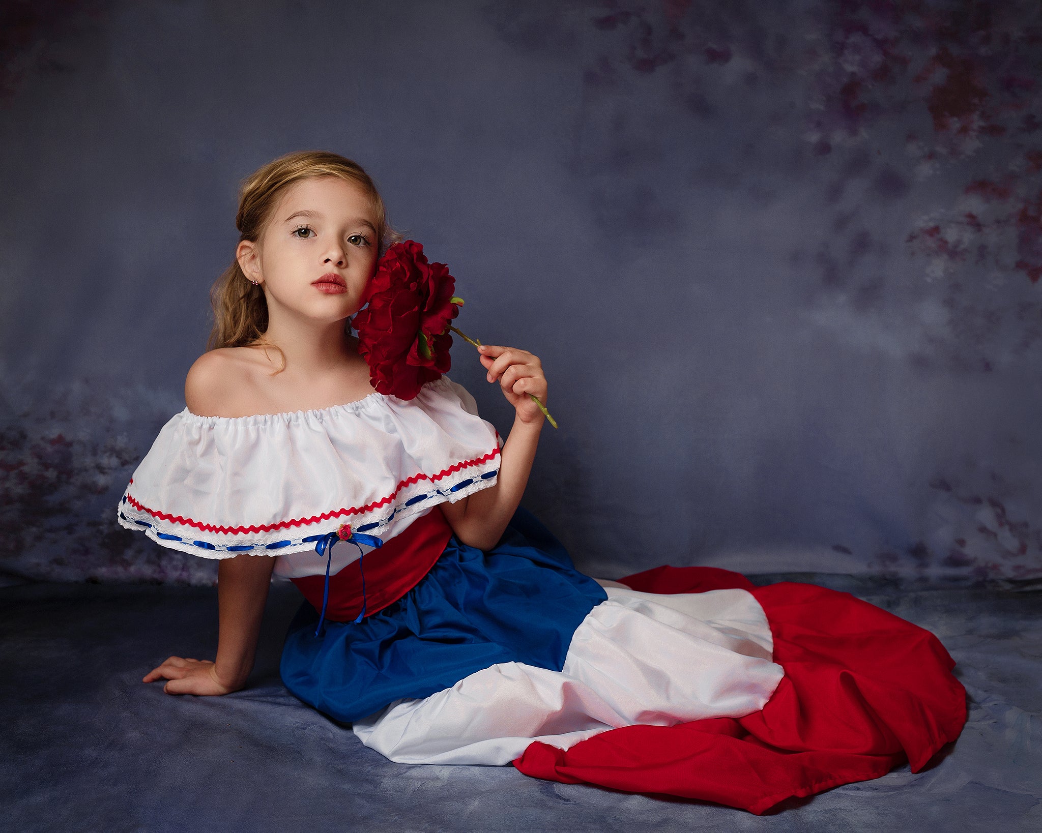 Kate Sweep Fine Art Floral Gray Blue Backdrop Designed by Chain Photography - Kate Backdrop