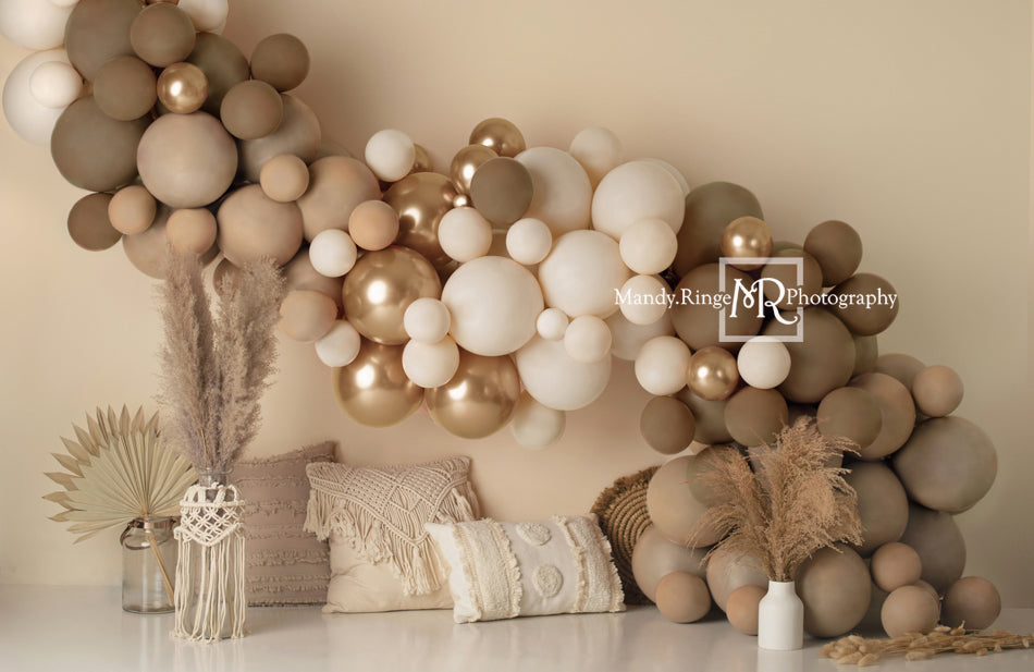Fondos de globos boho, cojines de macramé diseñados por Mandy Ringe Photography