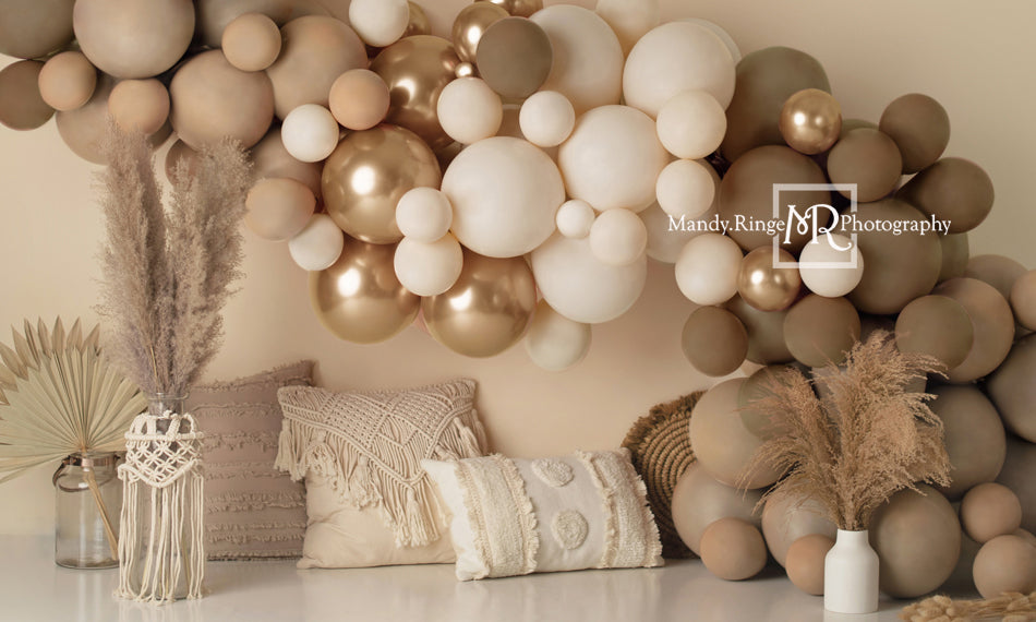 Fondos de globos boho, cojines de macramé diseñados por Mandy Ringe Photography
