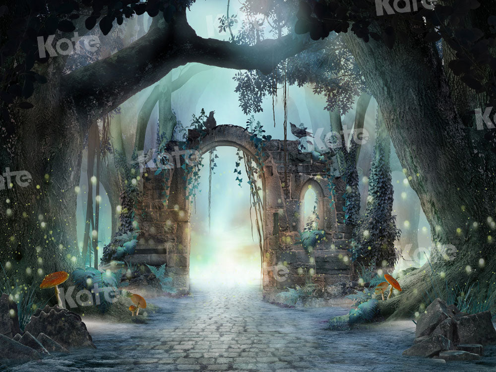 Psychedelisch bosstenen achtergrond met paddenstoelen ontworpen door Chain Photography