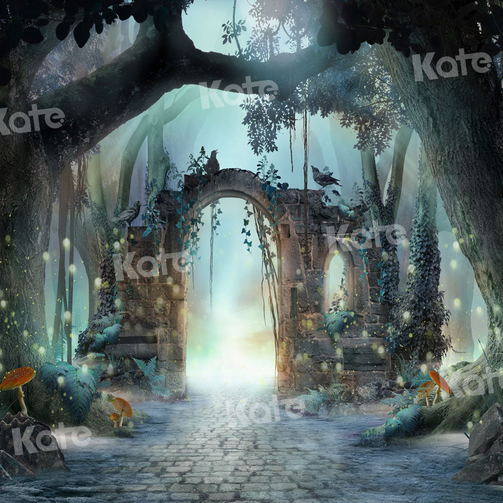 Psychedelisch bosstenen achtergrond met paddenstoelen ontworpen door Chain Photography