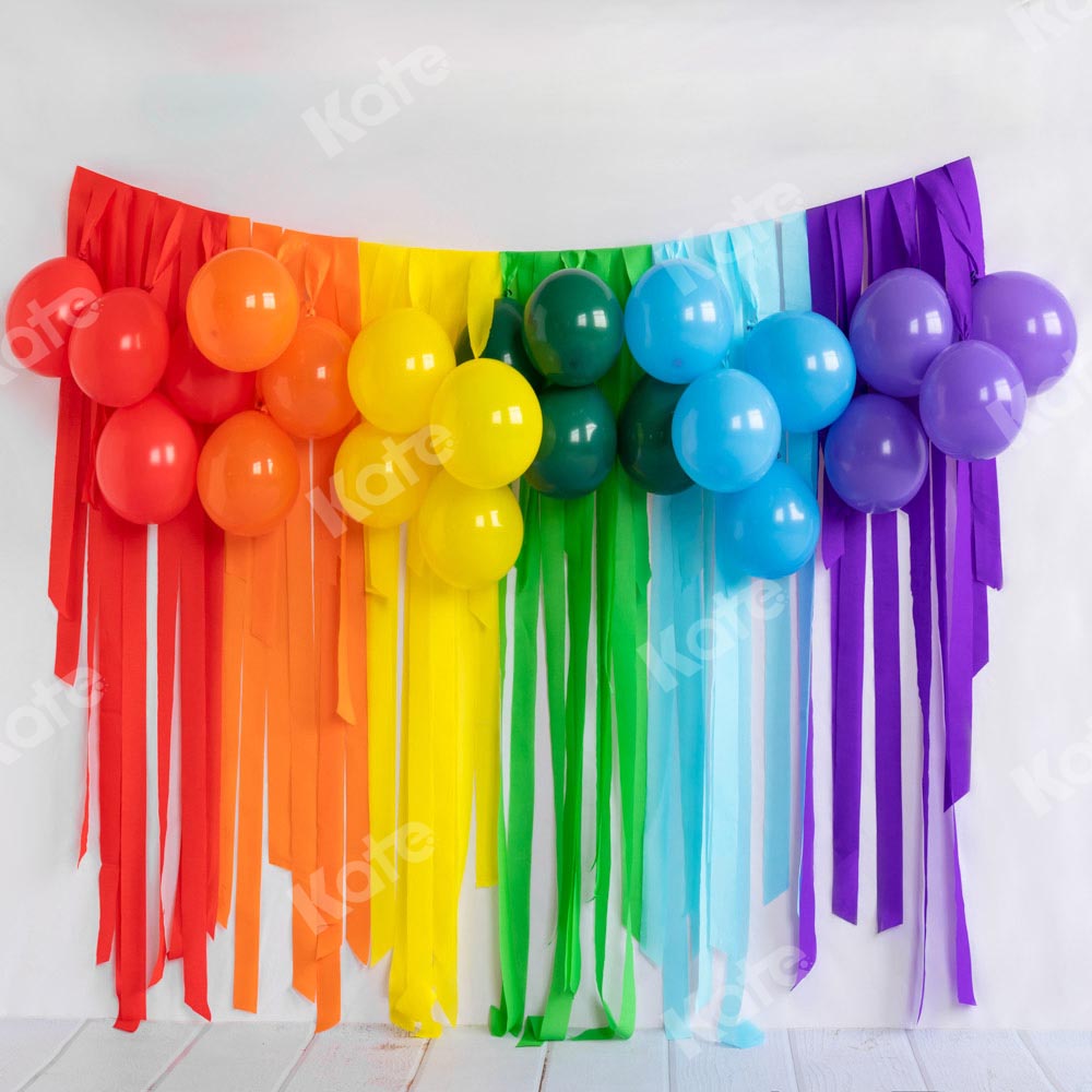 Fondo de arcoíris con globos de cumpleaños diseñado por Emetselch