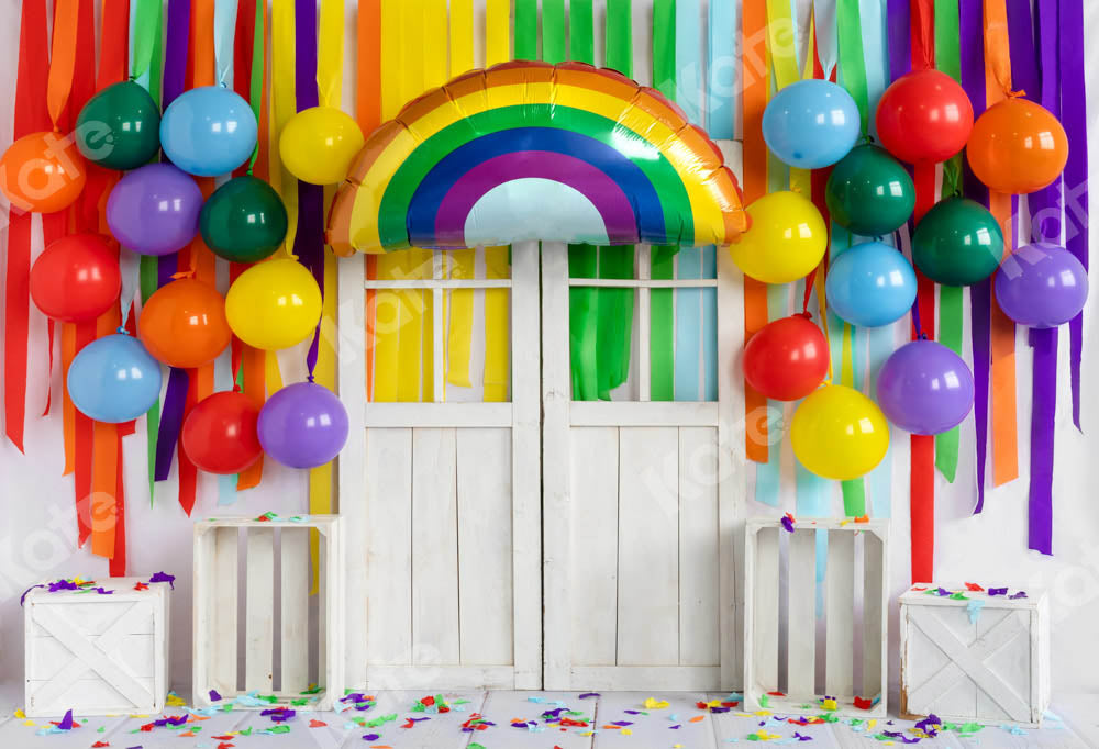 Sfondo con palloncini arcobaleno per festa di compleanno progettato da Emetselch