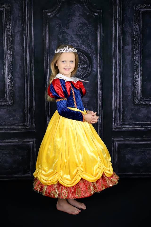 Kate Dark Blue Vintage Retro Wall Boudoir/wedding Backdrop Designed by Chain Photography - Kate Backdrop