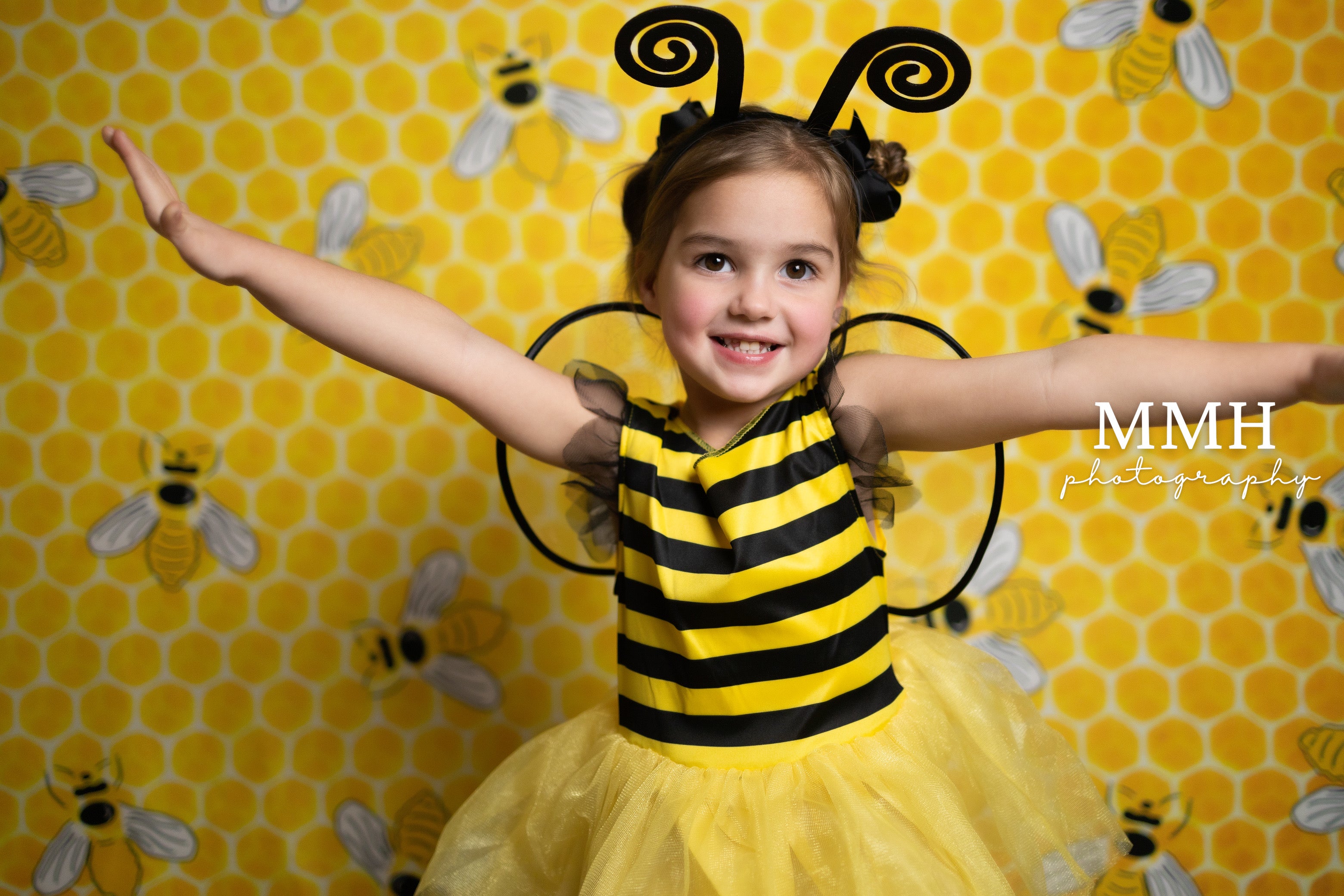 Kate BEE-Day -Yellow Bee Pattern Backdrop Designed by Melissa McCraw-Hummer
