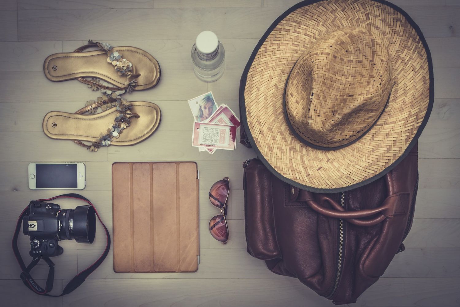 display of things should be taken for a vacation Photo by Thomas Martinsen on Unsplash