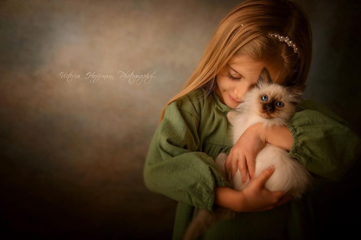photo of a girl holding a cat with Kate Abstract Texture Like Rusty Iron Backdrop for Portrait