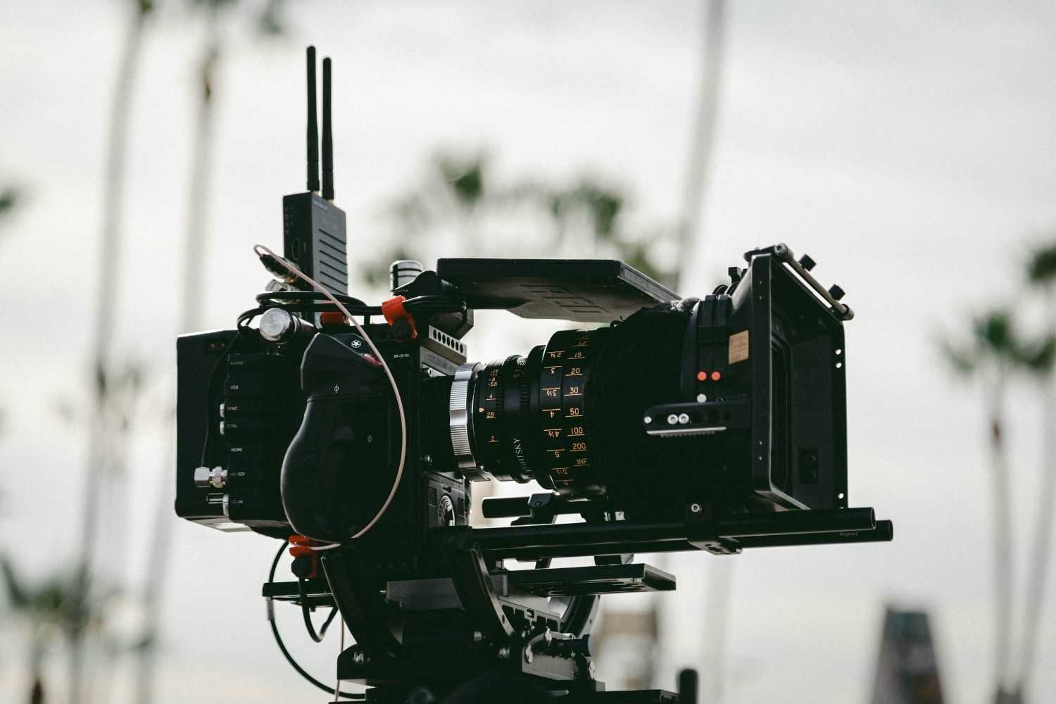 camera for filmmakers Photo by Jakob Owens on unsplash 