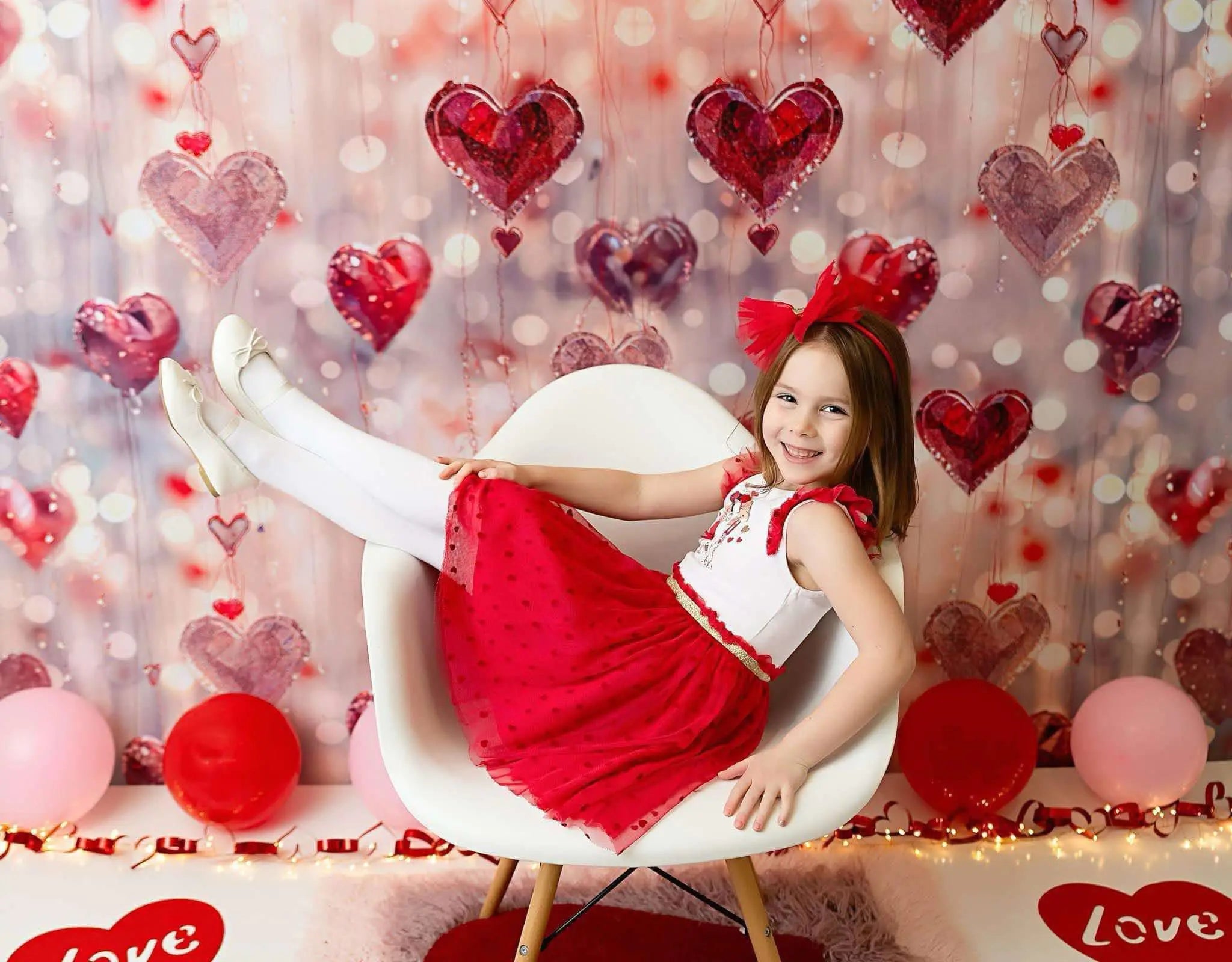 San Valentino Sfondo con Cuori Rosa e Cristalli Disegnato da Chain Photography