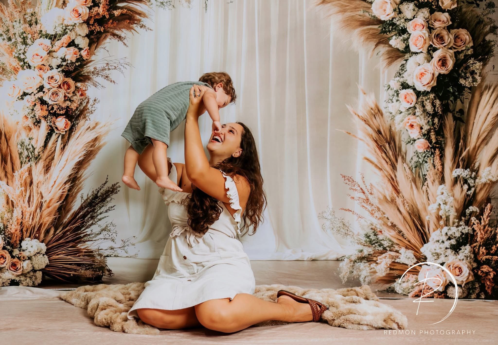 Boho Pampas Grass Flower Arch Foto Achtergrond Designed by Emetselch