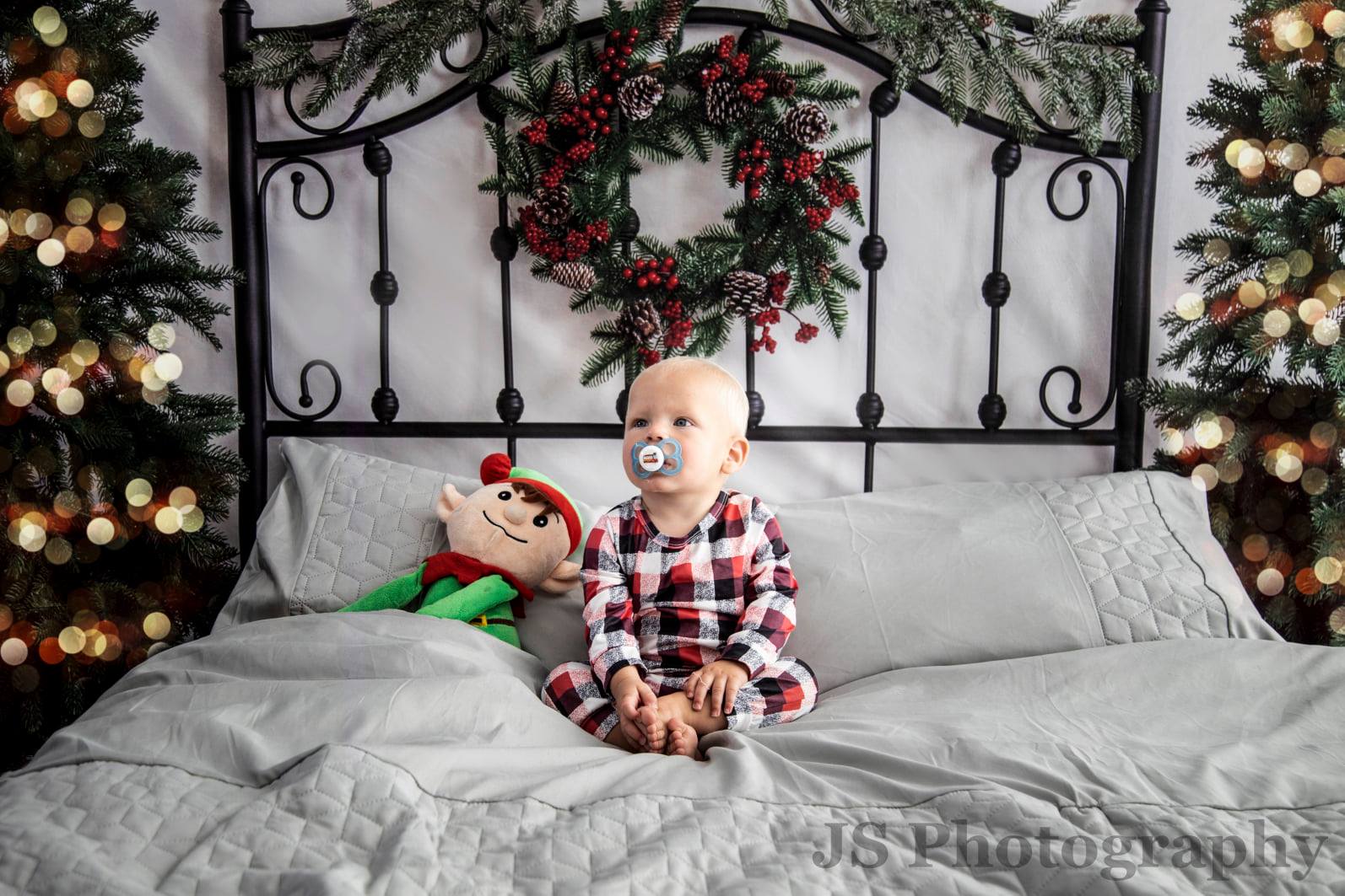 RTS Kate Christmas Bed Backdrop Headboard Designed by Emetselch