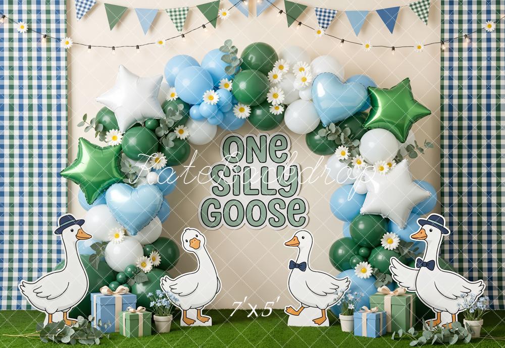 Kate Cake Smash Silly Goose Balloon Arch Green Plaid Daisy Backdrop Designed by Emetselch