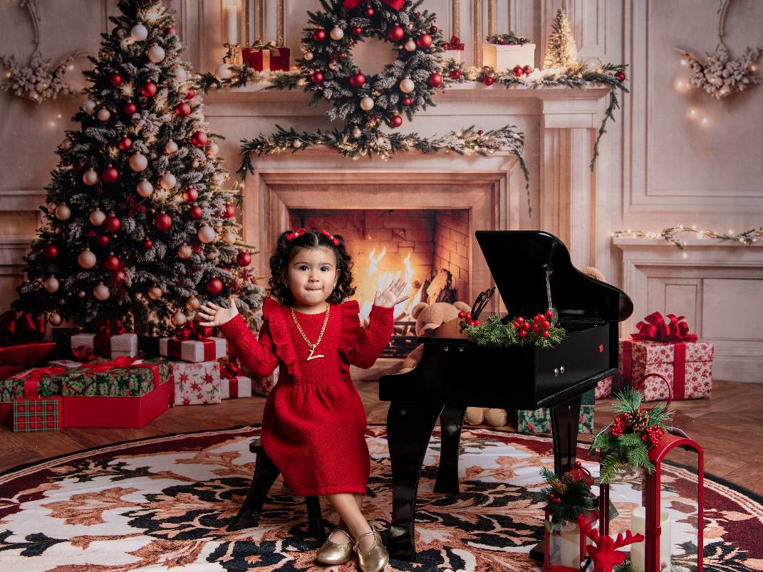 Kerstboom Openhaard Witte Retro Foto Achtergrond+Ronde Retro Bloemen Tapijt Vloer Foto Achtergrond Designed by.