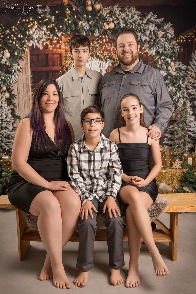 Kerstschuur Boom Boog Foto Achtergrond Designed by Emetselch