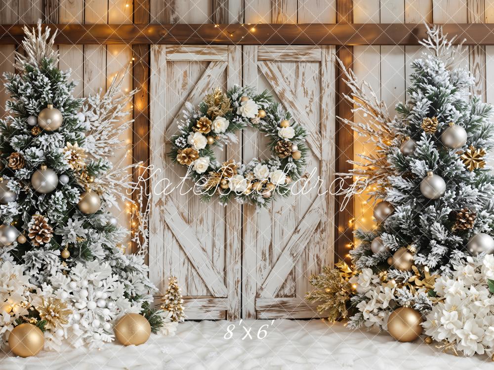Fondo de puerta de granero navideña con árboles nevados y corona diseñado por Emetselch