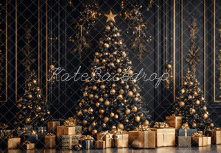Kerstboom Gouden Cadeaus Zwarte Foto Achtergrond Designed by Patty Roberts