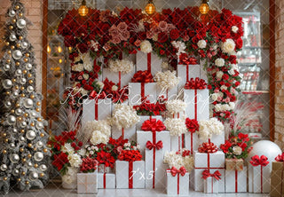 Regalos de rosas rojas de Navidad Fondo floral de pared Designed by Mini MakeBelieve