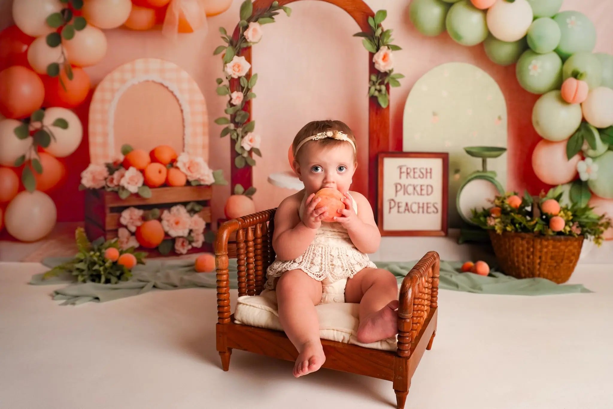 Backdrop per il Cake Smash Pesca con Arco di Palloncini Design di Patty Roberts