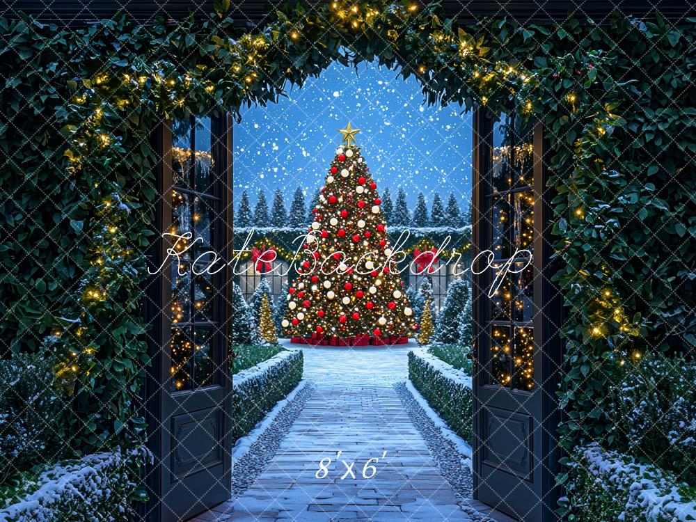 Fondo de Puerta Abierta de Árbol de Navidad Jardín Nevado con Luces diseñado por Mini MakeBelieve