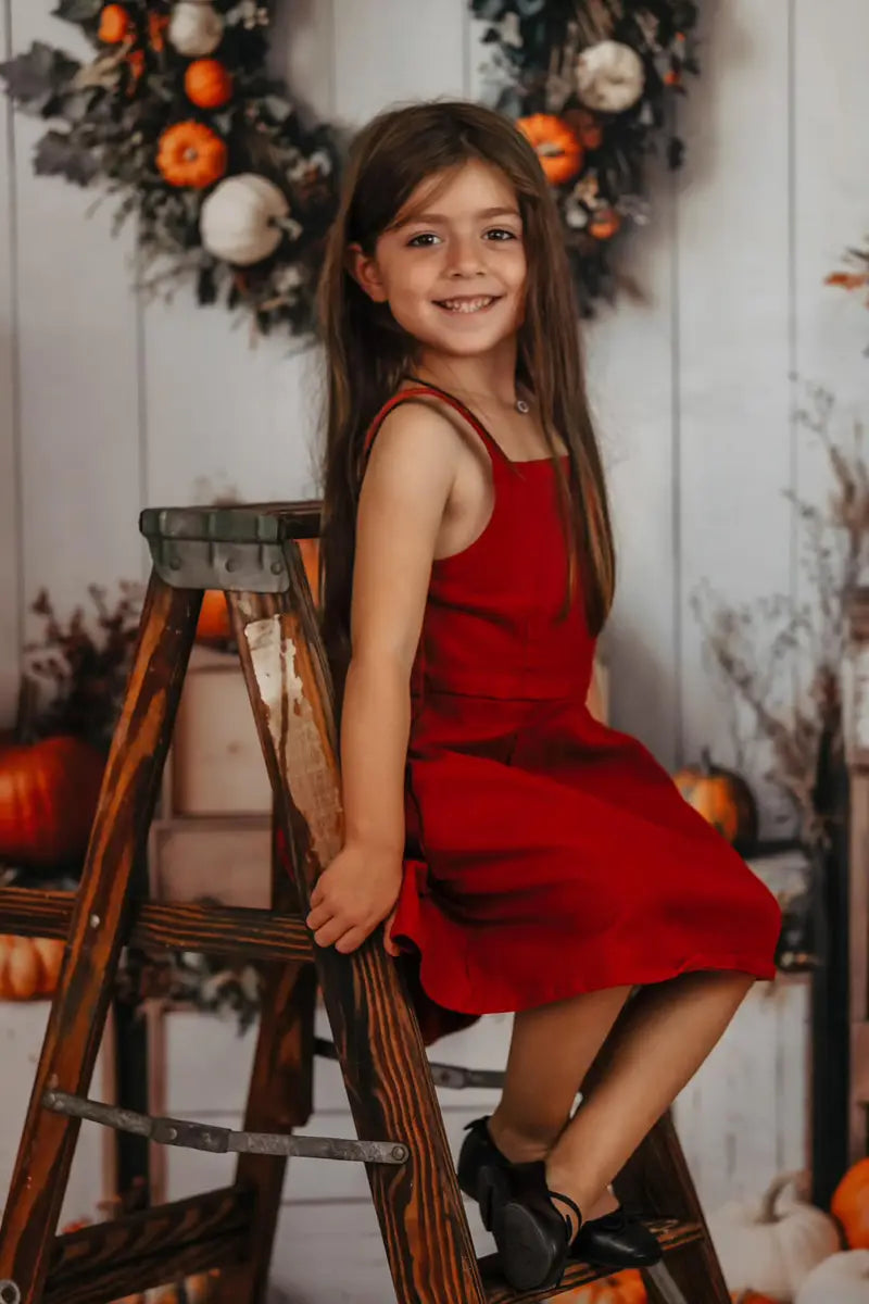 Ghirlanda di zucche autunnali in scatola di legno