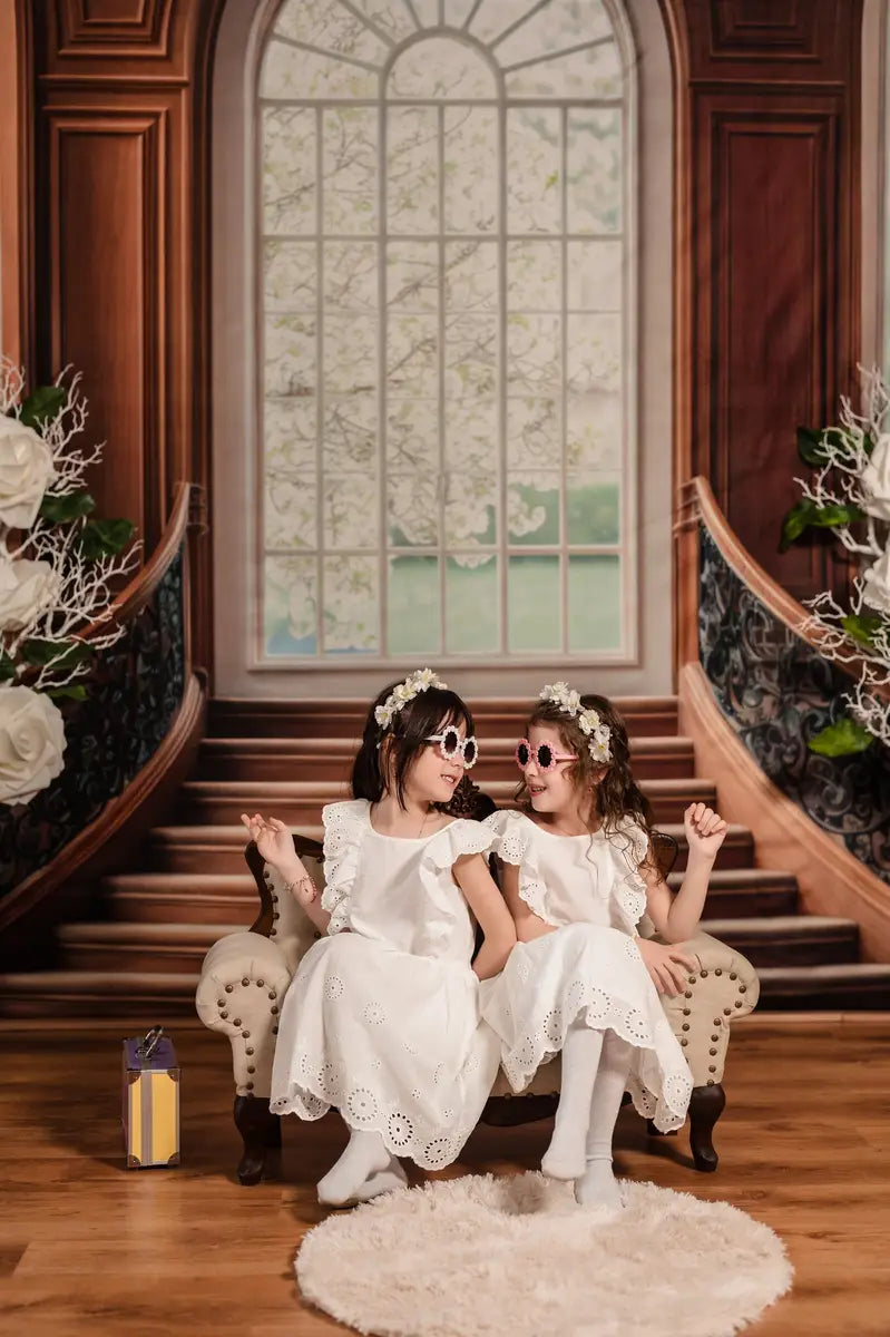 Fondo Floral de Escaleras Arqueadas en Cascada Retro Designed by Mini MakeBelieve