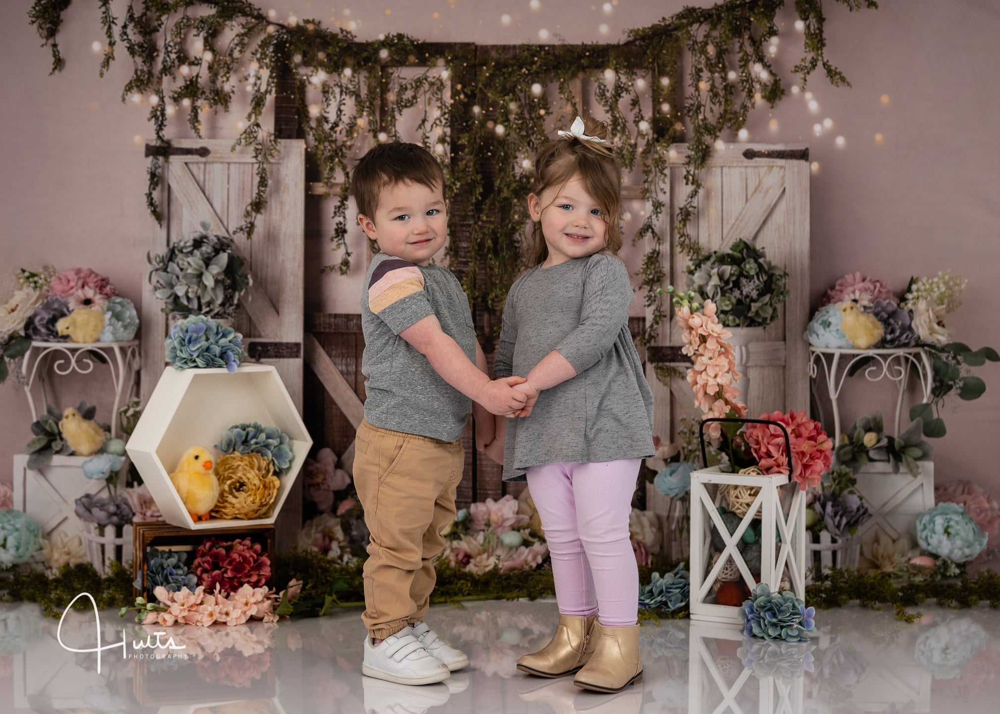Kate Spring Floral Chicks Backdrop Designed by Mandy Ringe Photography (only ship to Canada)