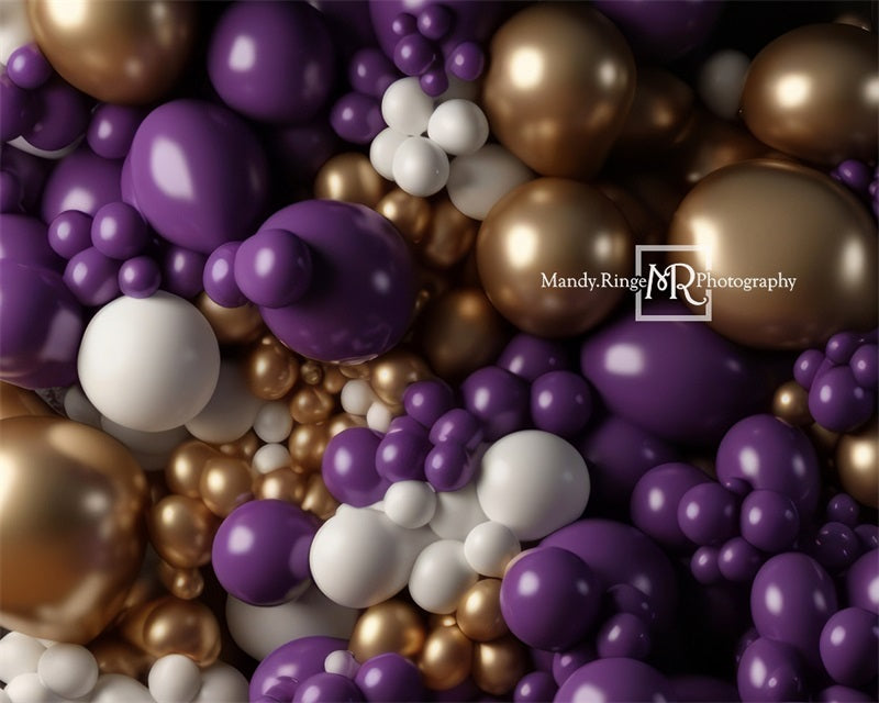 Paarse Gouden Witte Ballonnenmuurachtergrond Ontworpen door Mandy Ringe Fotografie